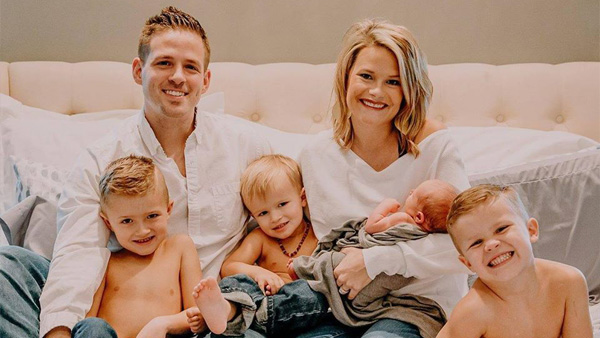 Chiropractor Armstrong IA Shane Taffe With Family Welcome Chiropractor Armstrong IA Shane Taffe With Family Welcome
